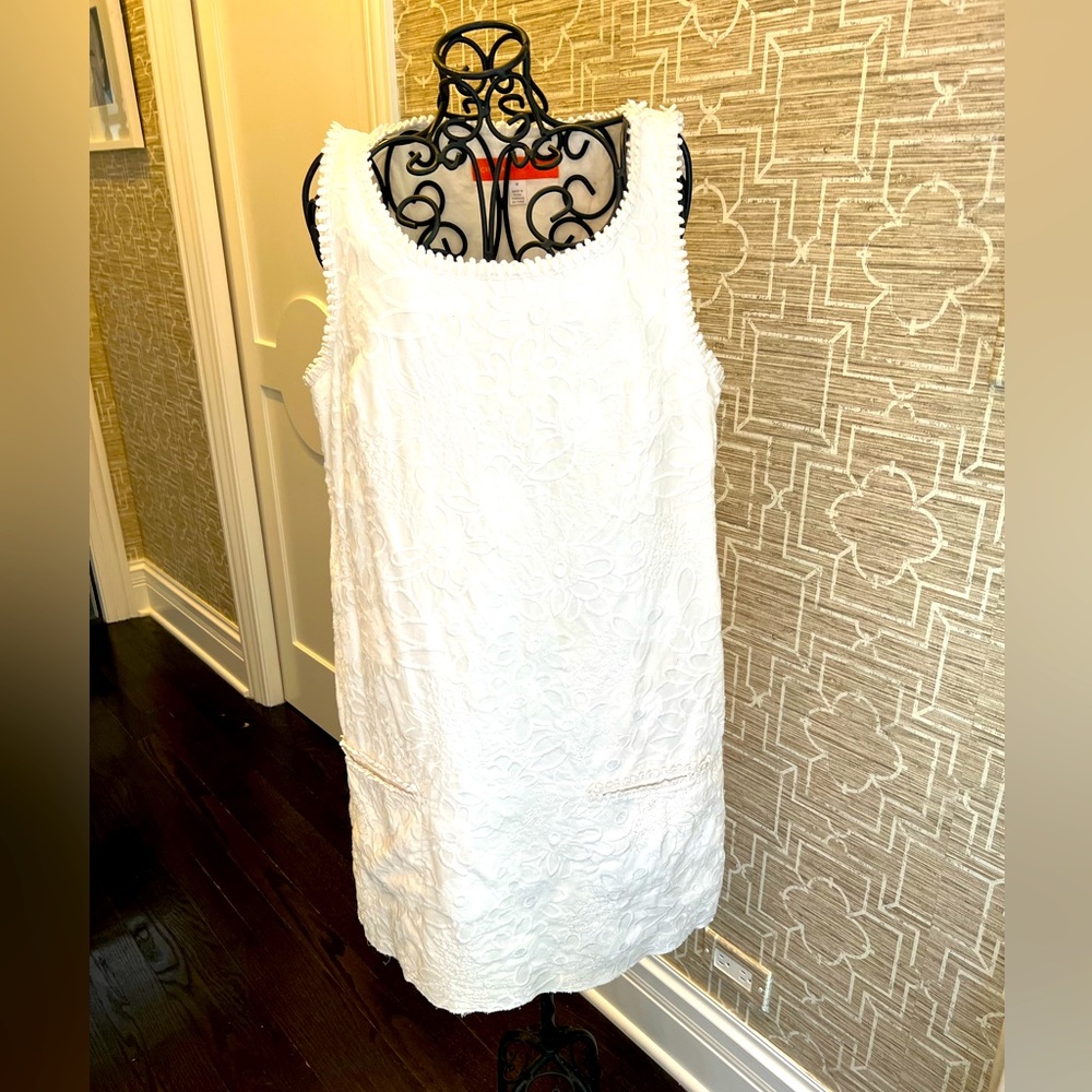 Embroidered casual white dress